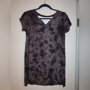 Elegant Charcoal Tie-Dye Women's Tee